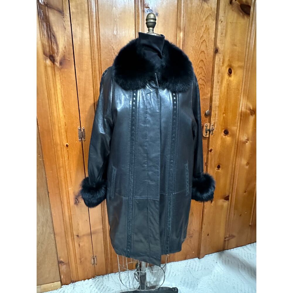 Knoles and Carter of London Italian Leather Jacket with Fox Fur - M
